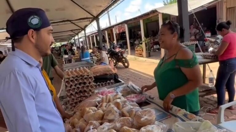 Últimas Notícias 2 Deputado Fernando Máximo visita feira livre de Guajará-Mirim e reforça compromisso com a comunidade