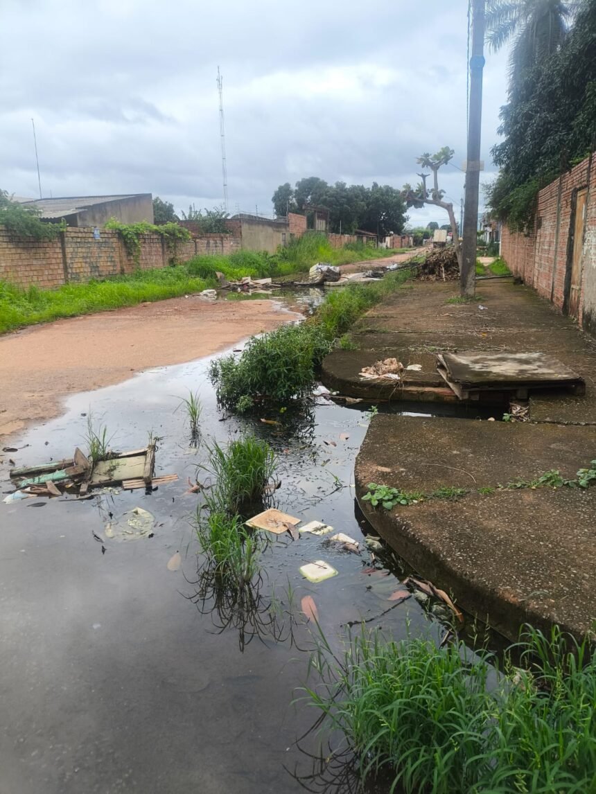 Vereador solicita limpeza urgente de bueiro para evitar novos alagamentos no Bairro Cidade do Lobo
