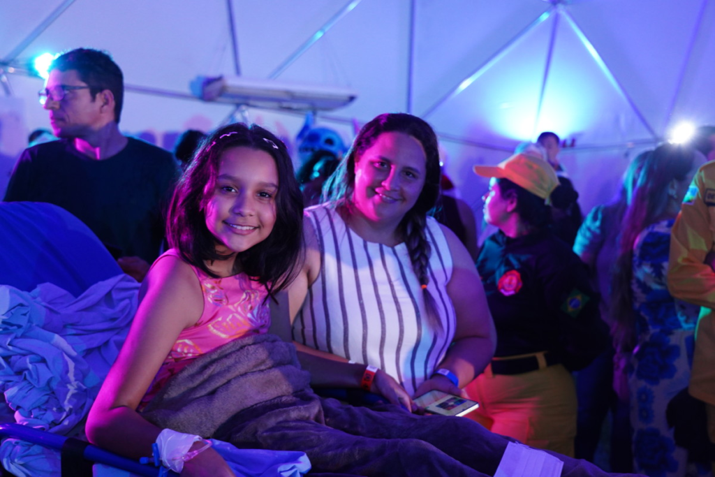 Crianças do Cosme e Damião participam de programação do Natal Porto Velho Luz