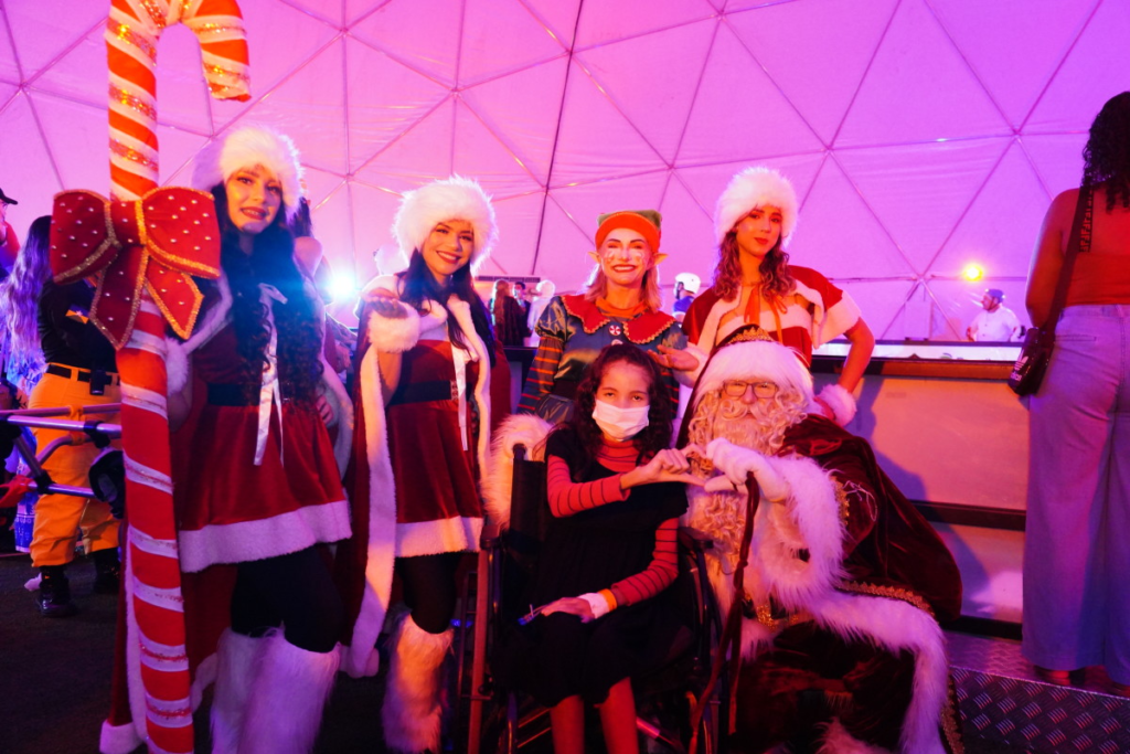 Crianças do Cosme e Damião participam de programação do Natal Porto Velho Luz