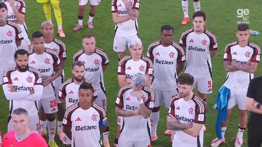 mundial Cheirinho internacional? Flamengo tropeça, perde para o PSG e adia sonho mundial mais uma vez