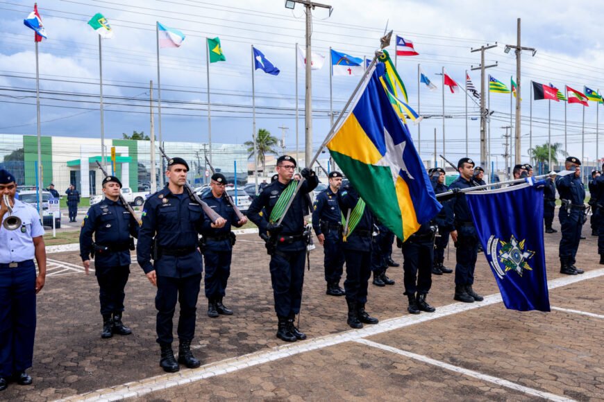 Governo de RO comemora 50 anos da Polícia Militar com formatura e entrega de medalhas 1 Governo de RO comemora 50 anos da Polícia Militar com formatura e entrega de medalhas