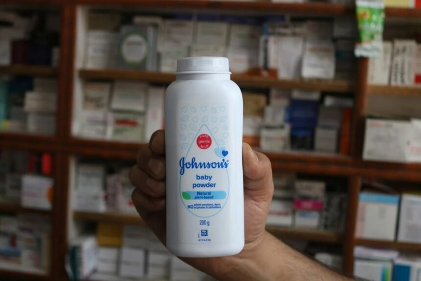 Johnson & Johnson é condenada a pagar R$ 8,3 bilhões a paciente