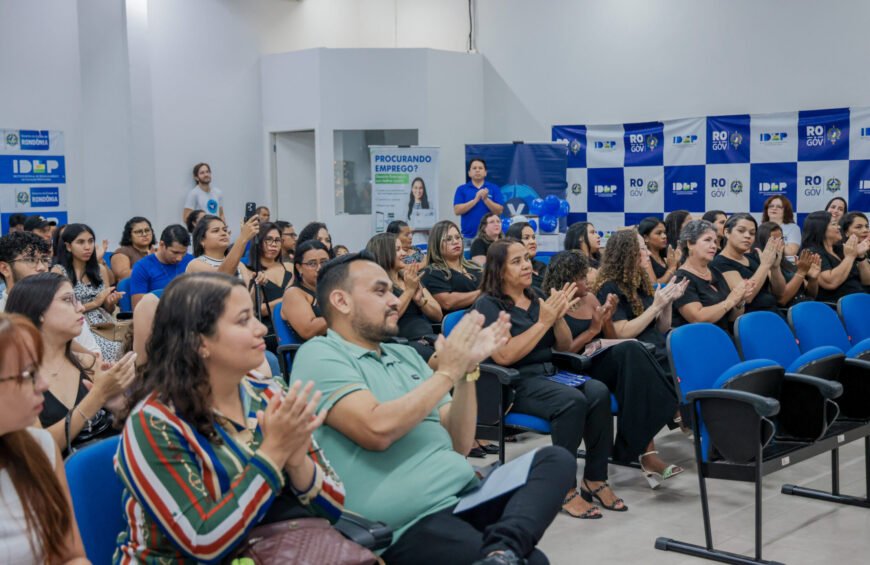 Governo de RO realiza entrega de certificado e kits aos concluintes do programa Vencer 1 Governo de RO realiza entrega de certificado e kits aos concluintes do programa Vencer