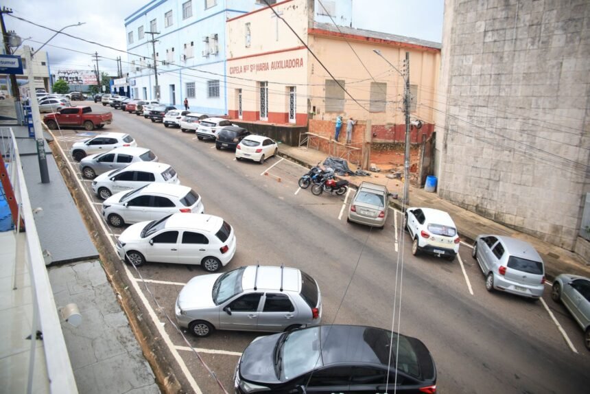 “Agora os clientes conseguem acessar as lojas”, diz vendedor sobre estacionamentos no centro de Porto Velho