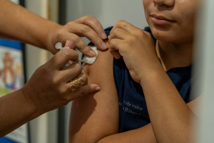 Porto Velho deve vacinar 18 mil jovens contra HPV na rede municipal de saúde