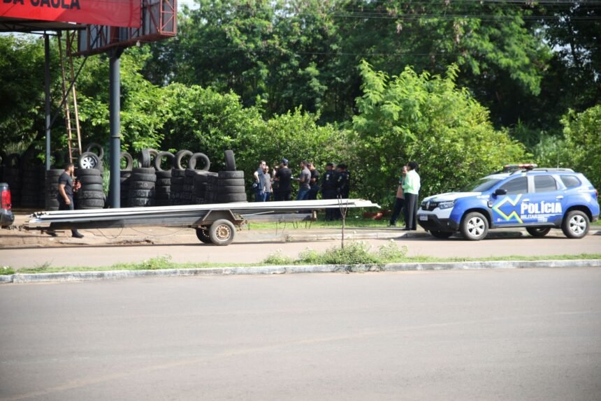 Área de preservação invadida por borracharia é recuperada pela Prefeitura