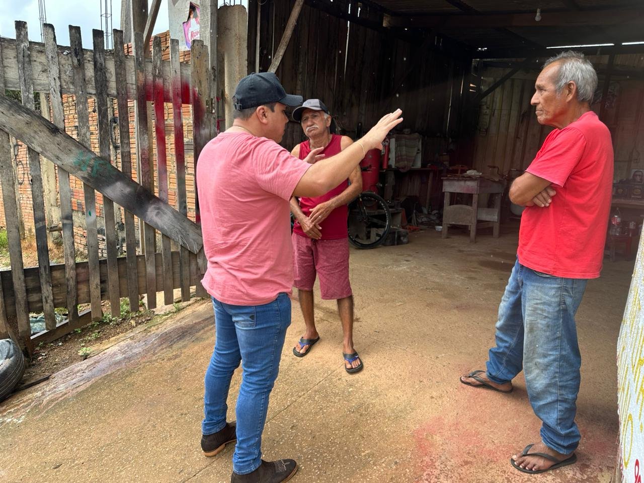 cn4 Vereador acompanha secretário em vistoria e cobra asfaltamento de ruas no Cidade Nova