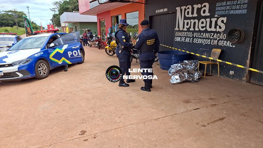 Homem é executado a tiros enquanto calibrava moto em borracharia na zona Leste - VÍDEO