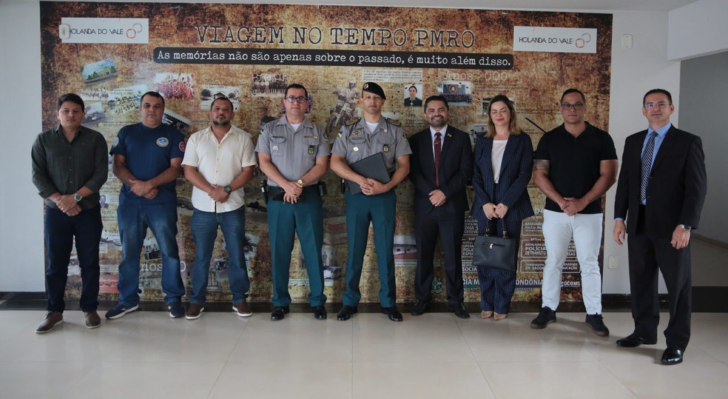 Comandante-Geral da PM recebe propostas à Lei de Promoções apresentadas por associações de oficiais e praças 2 Comandante-Geral da PM recebe propostas à Lei de Promoções apresentadas por associações de oficiais e praças