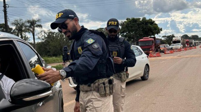 PRF em Rondônia detém condutores por embriaguez ao volante no final de semana