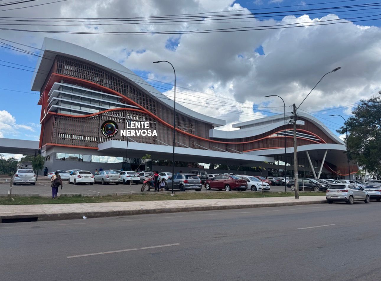 Prefeitura notifica empresa e suspende taxa de estacionamento na rodoviária