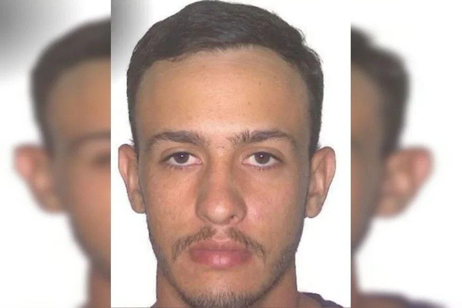 Jovem morre após ter peito esmagado por touro em rodeio clandestino