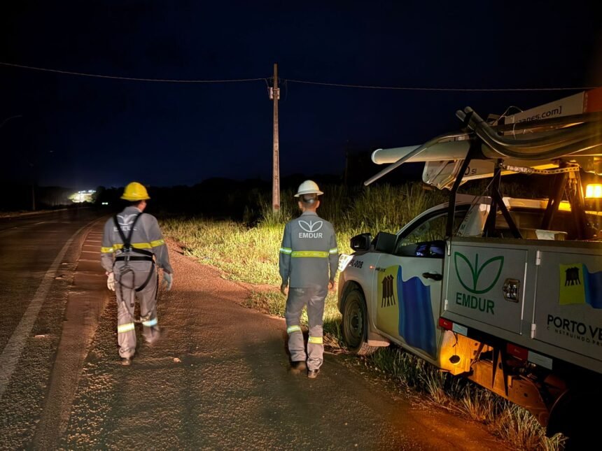 Criminosos furtam transformador e deixam trecho da BR-364 às escuras