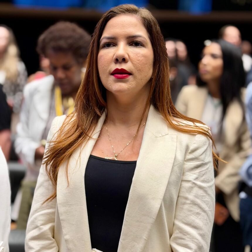 Câmara aprova PEC da Segurança Pública e deputada Cristiane Lopes destaca integração no combate ao crime organizado 1 Câmara aprova PEC da Segurança Pública e deputada Cristiane Lopes destaca integração no combate ao crime organizado