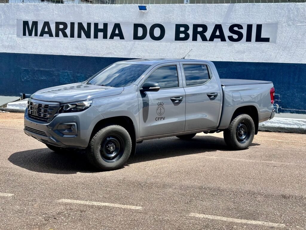 Deputada Cristiane Lopes entrega caminhonete à Capitania Fluvial de Porto Velho para fortalecer ações da Marinha em Rondônia