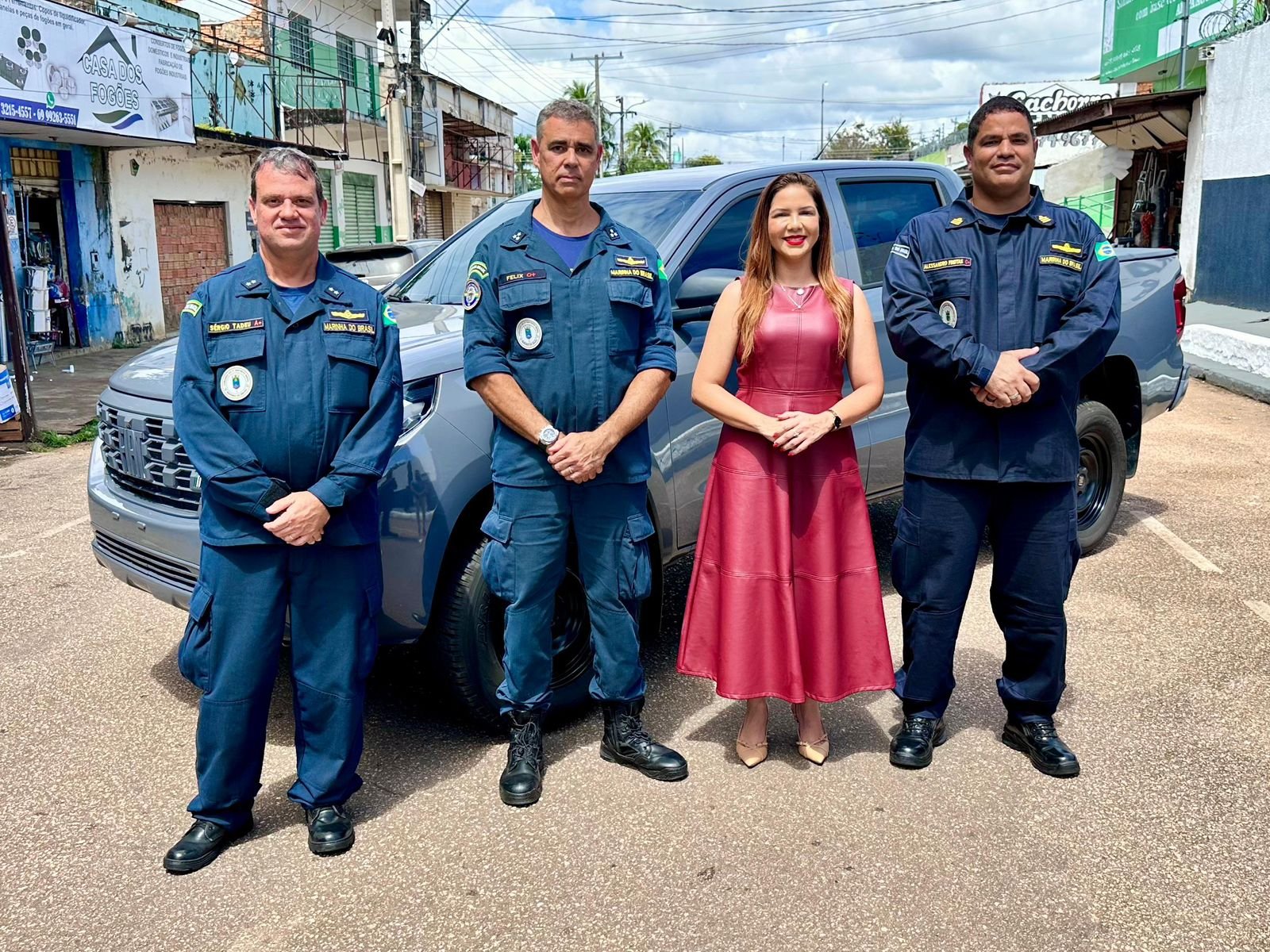 Deputada Cristiane Lopes entrega caminhonete à Capitania Fluvial de Porto Velho para fortalecer ações da Marinha em Rondônia