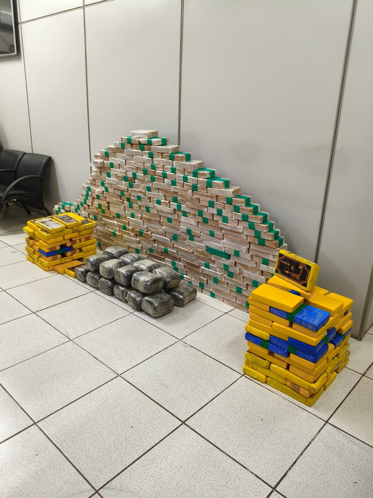 Forças de segurança interceptam carregamento milionário de cocaína em Porto Velho