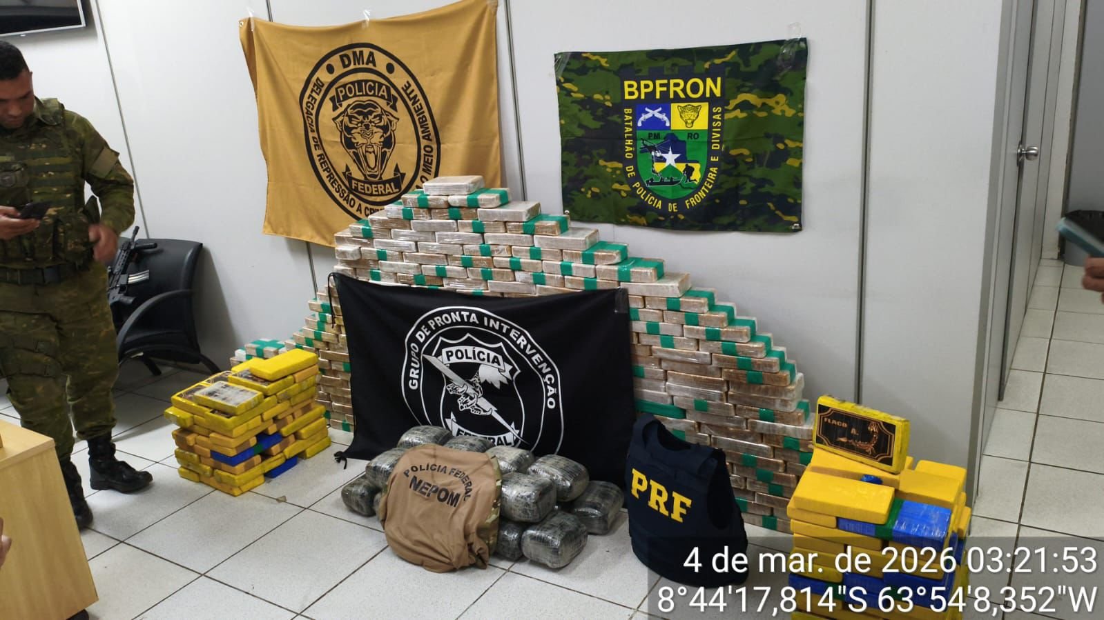 Forças de segurança interceptam carregamento milionário de cocaína em Porto Velho