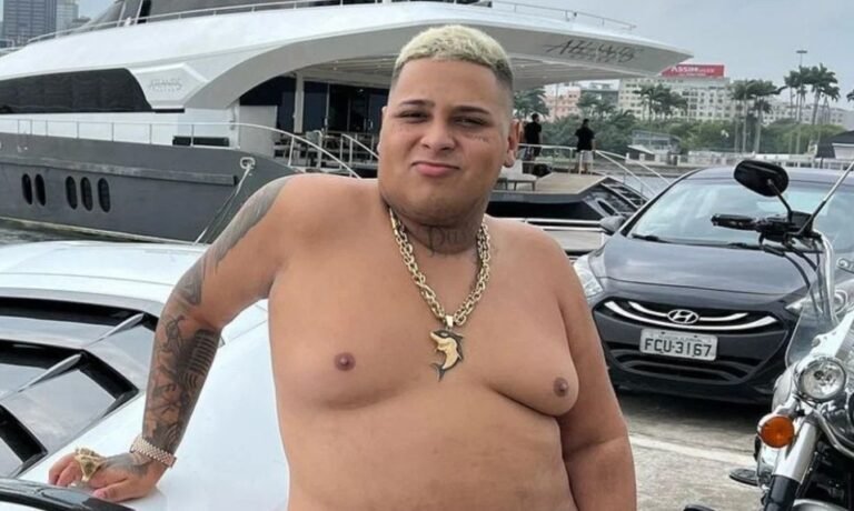 MC Ryan SP chora ao descobrir que seria preso durante operação da Polícia Federal em SP