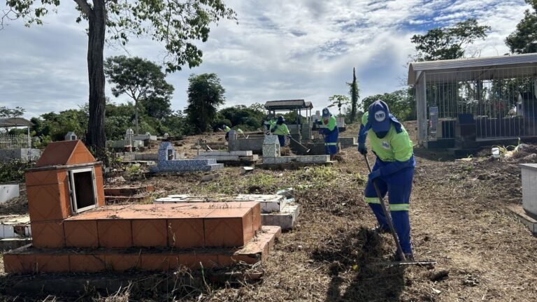 Cemitérios recebem limpeza para homenagens no Dia das Mães