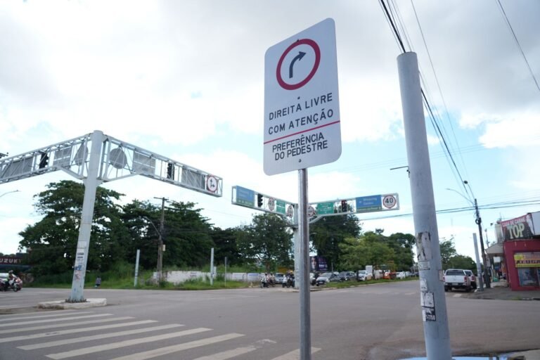 Prefeitura orienta sobre “Direita Livre” em cruzamentos na capital