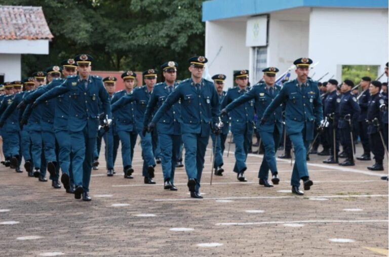 Governo de RO promove militares e entrega medalhas de reconhecimento em solenidade alusiva a Tiradentes