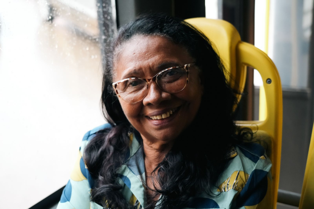 Nova linha de ônibus chega à BR-319 e muda rotina de moradores da zona rural