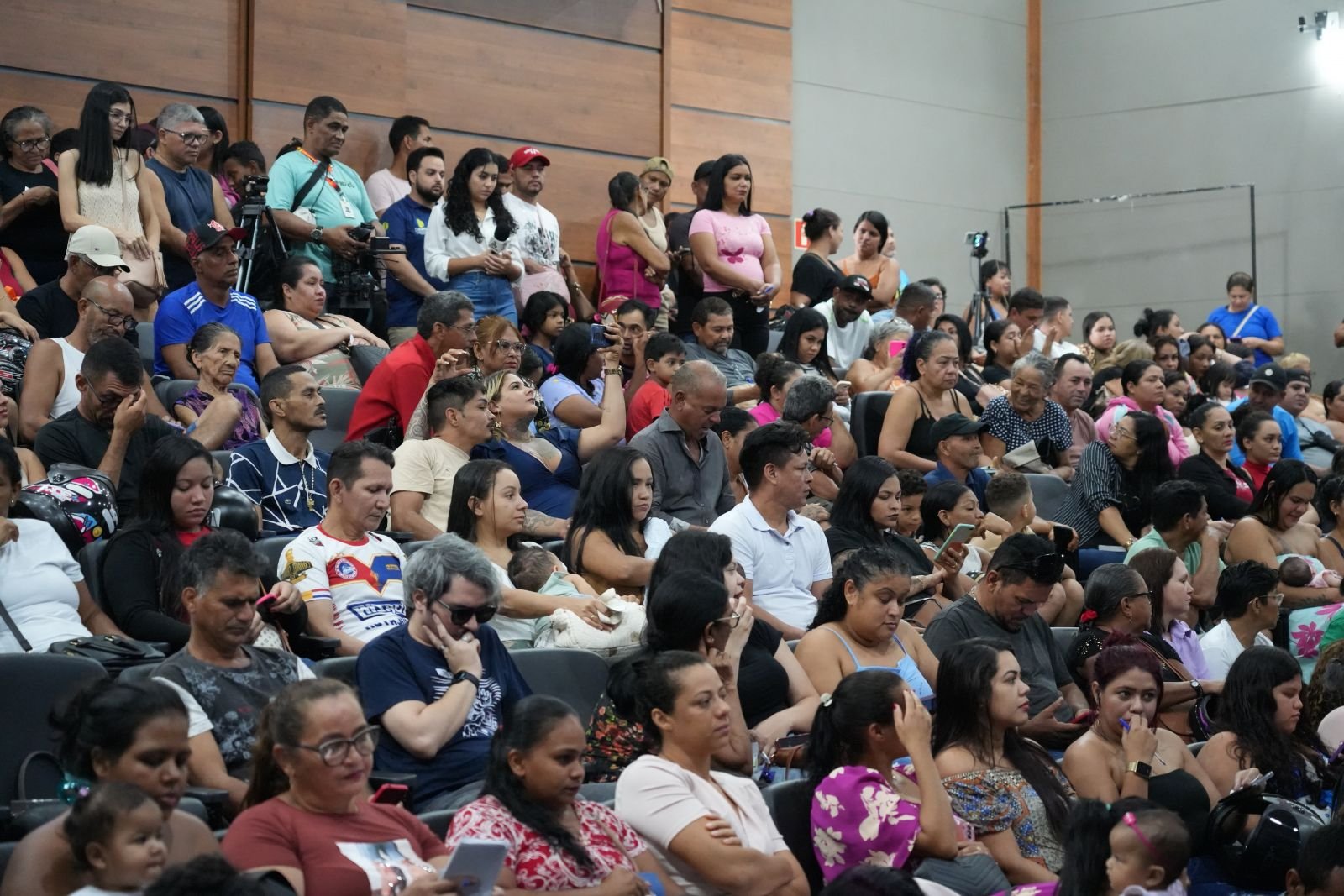 Porto Madero beneficia 592 famílias com novas moradia