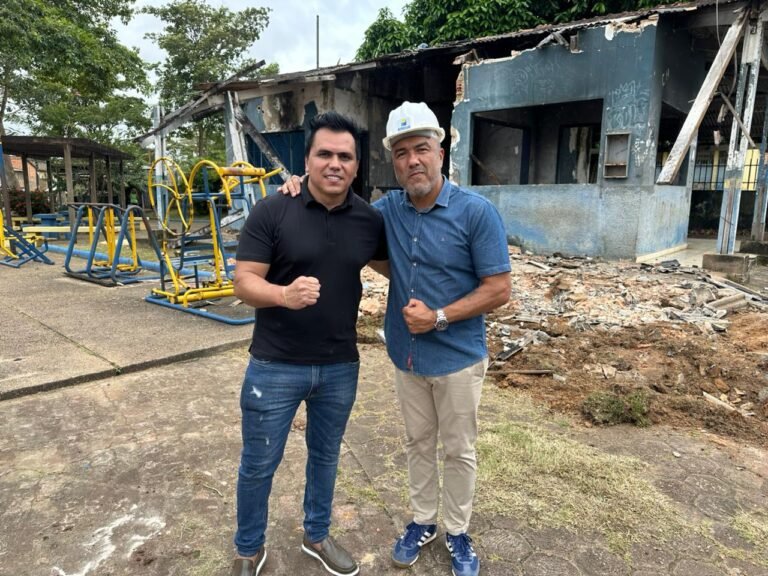 Vereador Edimilson Dourado acompanha trabalhos na Praça João Roque de Lima