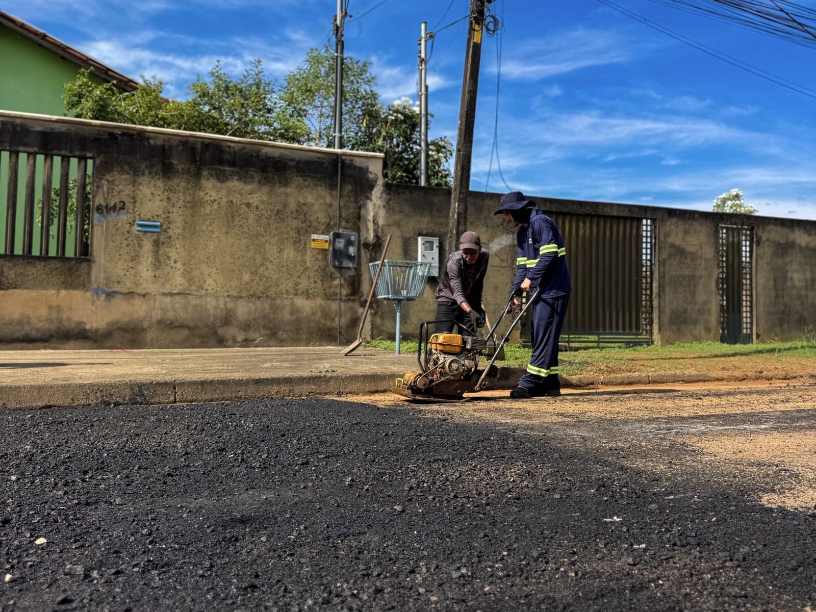 Operação Tapa-Buraco atua de maneira simultânea em vários bairros