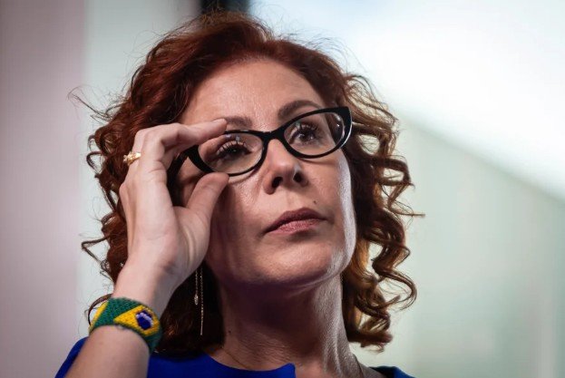 Justiça da Itália anula extradição e Carla Zambelli será solta