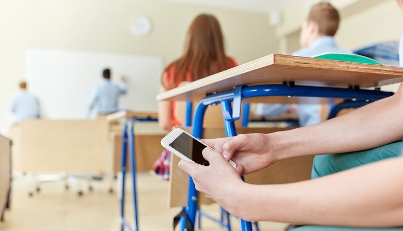 MPRO instaura procedimentos para fiscalizar a proibição do uso de celulares nas escolas de Porto Velho