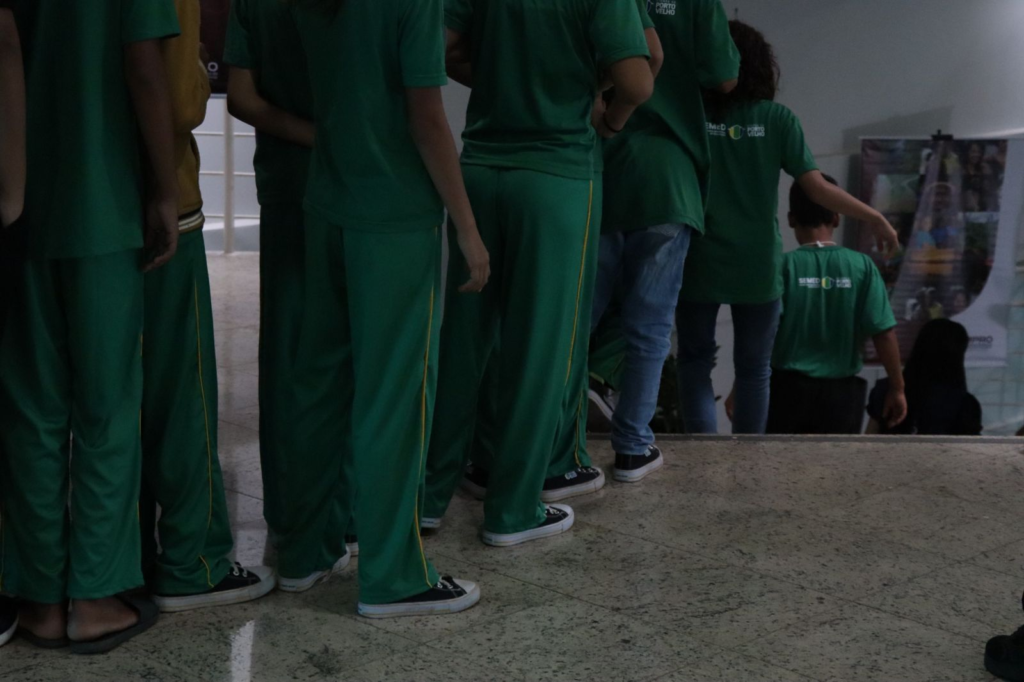 Centenas de alunos participam de espetáculo sobre prevenção à violência sexual infantil em Porto Velho 3 Centenas de alunos participam de espetáculo sobre prevenção à violência sexual infantil em Porto Velho