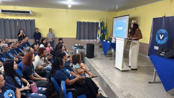 Mais de R$ 240 mil em kits profissionalizantes são entregues pelo governo de RO para concluintes de cursos do Vencer 2 Mais de R$ 240 mil em kits profissionalizantes são entregues pelo governo de RO para concluintes de cursos do Vencer
