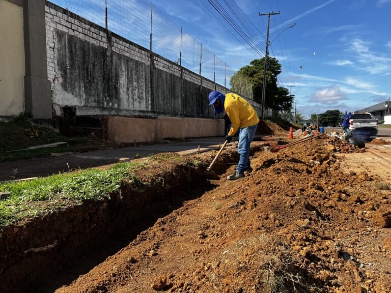 Obras do terceiro jardim de chuva entram em execução e ampliam ações de drenagem e paisagismo