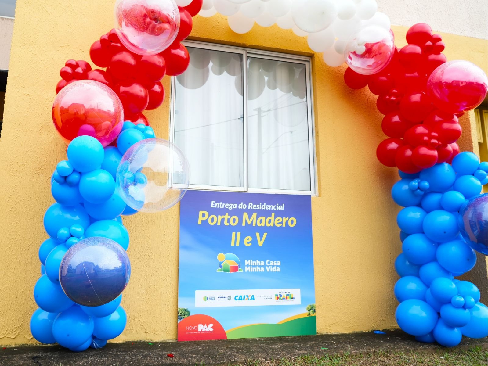 Após um mês da entrega, moradores do Porto Madeiro II e V celebram nova fase em moradia própria