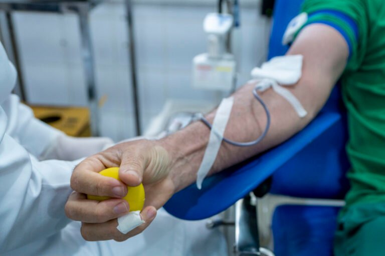 História de Lara e Duda mobiliza campanha por doação de sangue e plaquetas em PVH
