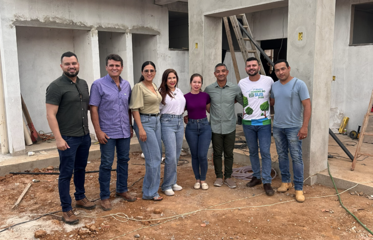Com quase R$ 5 milhões investidos em Alto Paraíso, Cristiane Lopes acompanha reta final da nova UBS