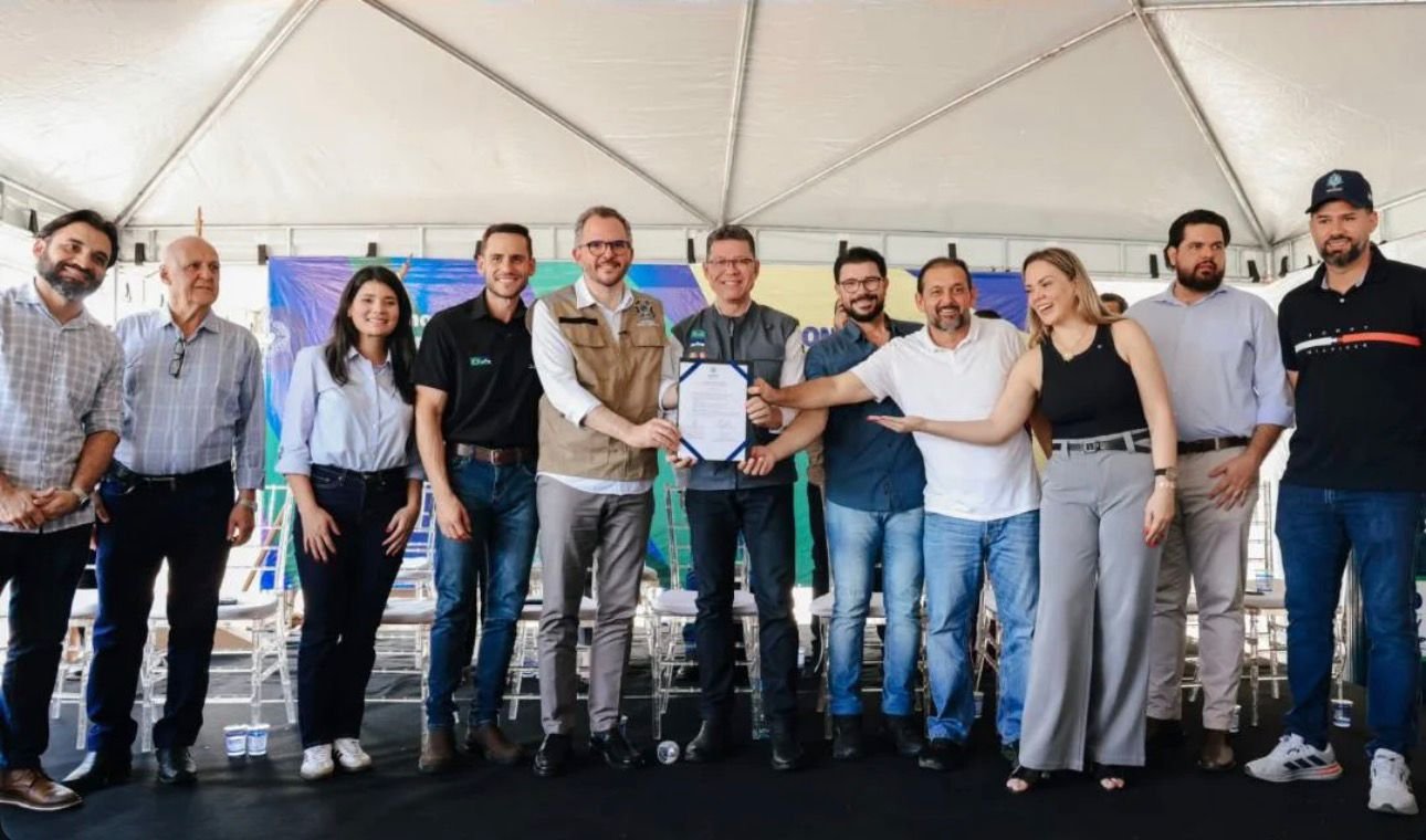 Deputado Nim Barroso participa de assinatura de Ordem de Serviço para novo terminal de passageiros do aeroporto de Ji-Paraná