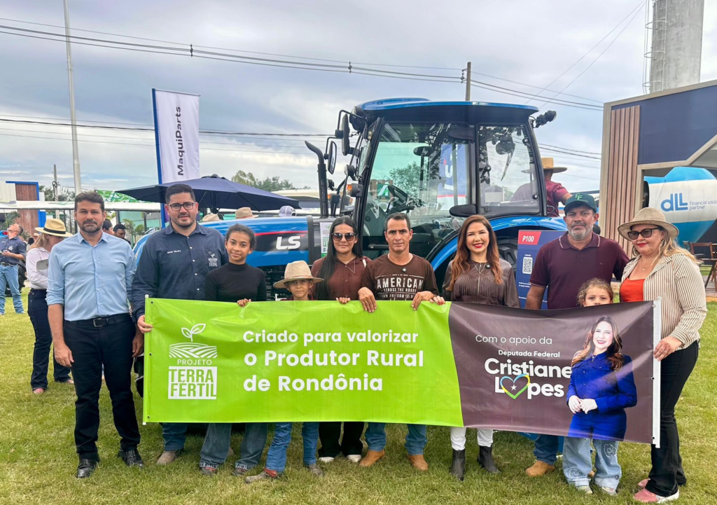 Deputada federal Cristiane Lopes fortalece agricultura e agronegócio com entregas em todo o estado