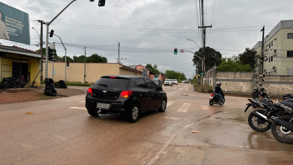 Vereador Edimilson Dourado solicita instalação de placa de Direita Livre para melhorar trânsito na zona Sul 2 Vereador Edimilson Dourado solicita instalação de placa de Direita Livre para melhorar trânsito na zona Sul