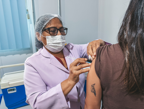 Nova vacina contra pneumonia chega ao SUS e amplia proteção infantil