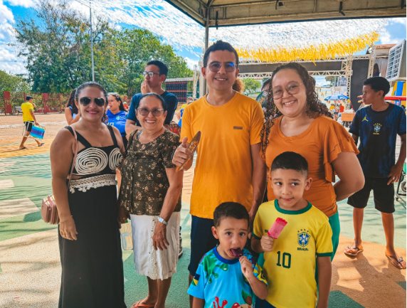 Estrutura com tendas, climatizadores e picolés garante conforto para torcida na Rua do Hexa 3 Estrutura com tendas, climatizadores e picolés garante conforto para torcida na Rua do Hexa
