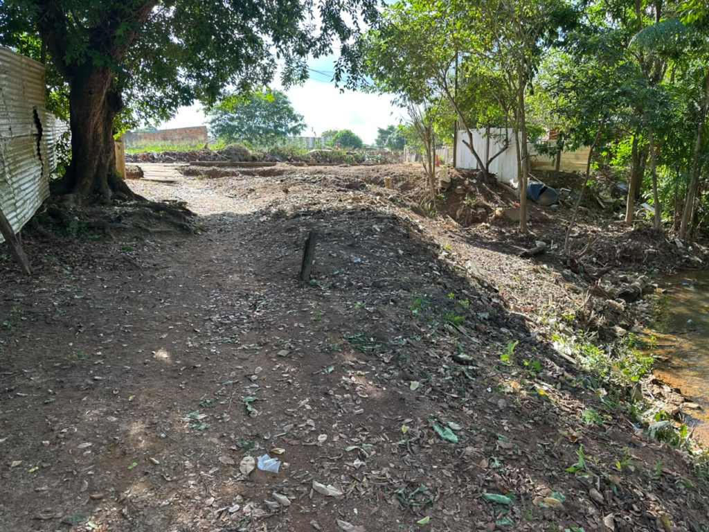 Após solicitação do vereador Edimilson Dourado, Prefeitura intensifica limpeza no bairro Nova Floresta