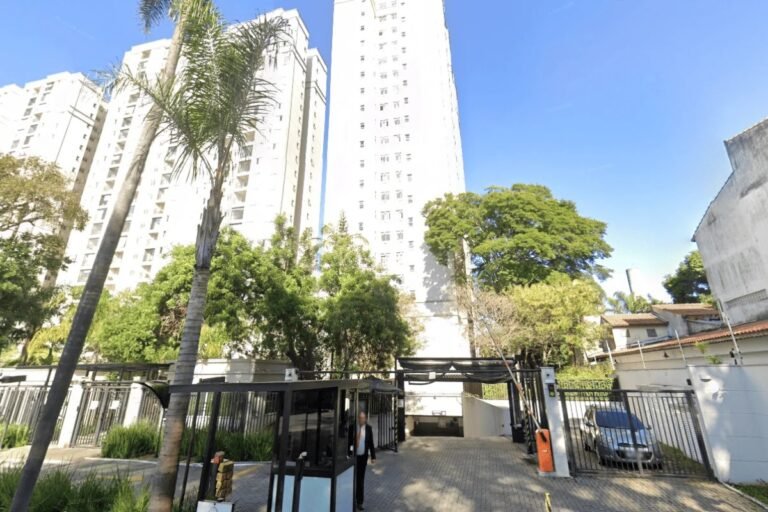 Homem mata sogra com corte no pescoço e pula de 9º andar em SP