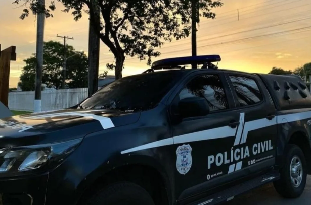 Homem é preso por matar esposa a facadas na frente do filho de 7 anos