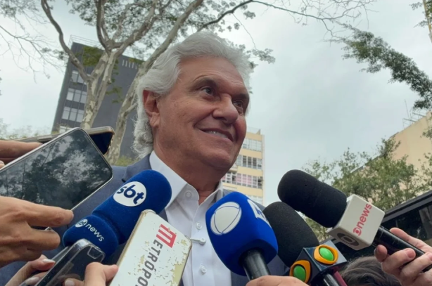 Caiado diz “aplaudir resultado” de pesquisa em que é ultrapassado por Cury