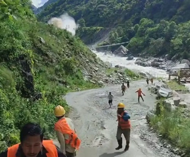 Nepal busca mais de 900 pessoas presas em túneis de hidrelétricas