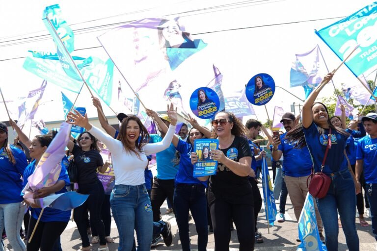 Últimas Notícias 8 Cristiane Lopes reúne multidão no Pit Stop da Cris em Porto Velho